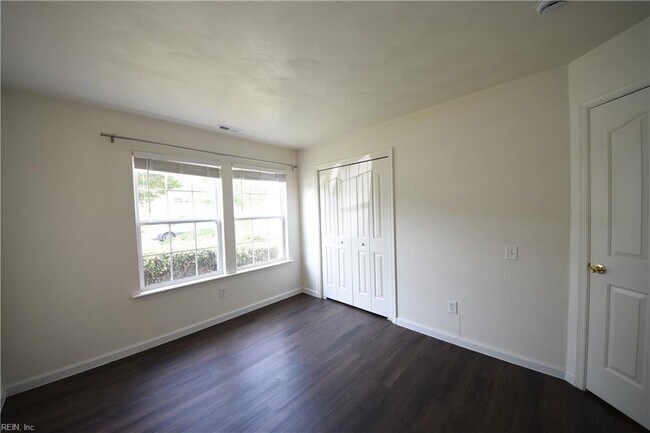 Building Photo - 1109 Lady Ashley Dr