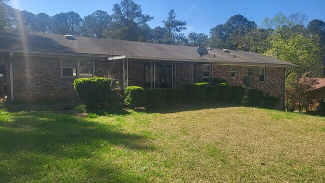 Building Photo - 2541 Meadow Lark Dr