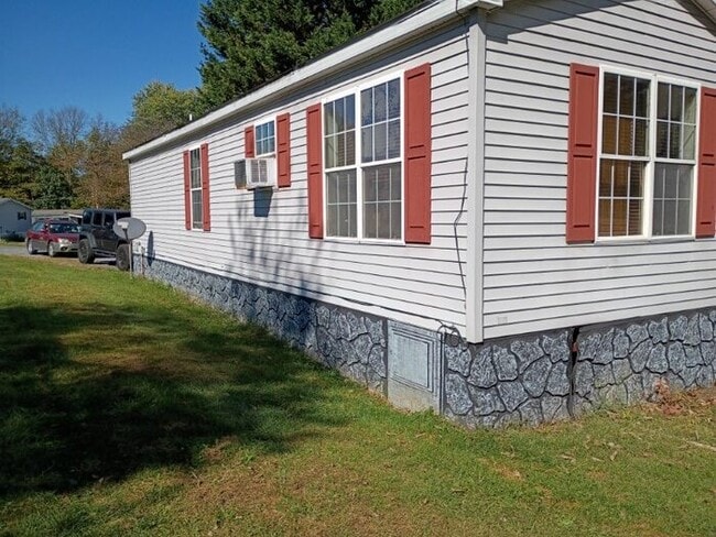 Building Photo - owner will finance