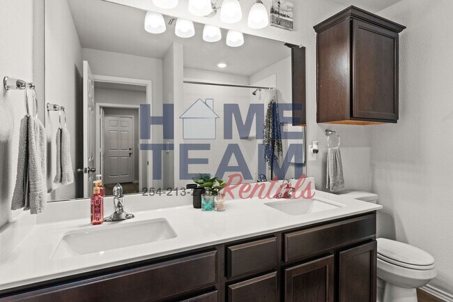 Building Photo - $200 Off First Months Rent