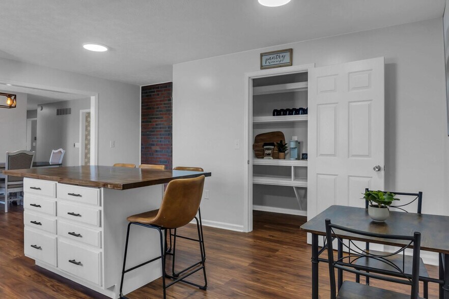 Building Photo - 81 Beech Point Dr