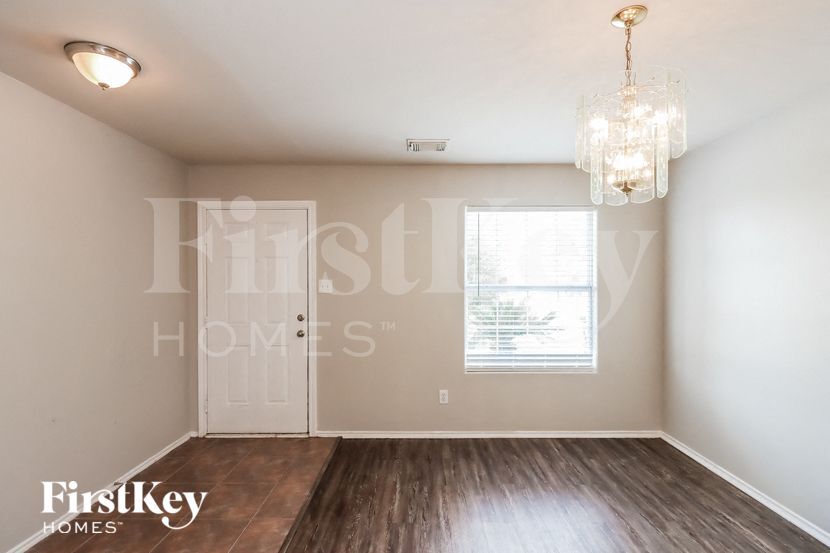 Building Photo - 602 Regal Hollow Ln