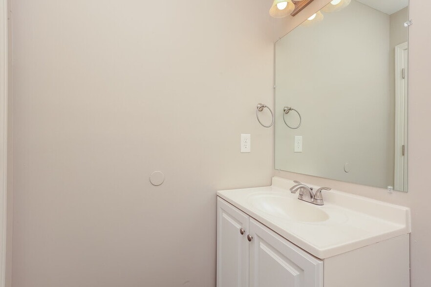 Building Photo - 406 Meagan Cove