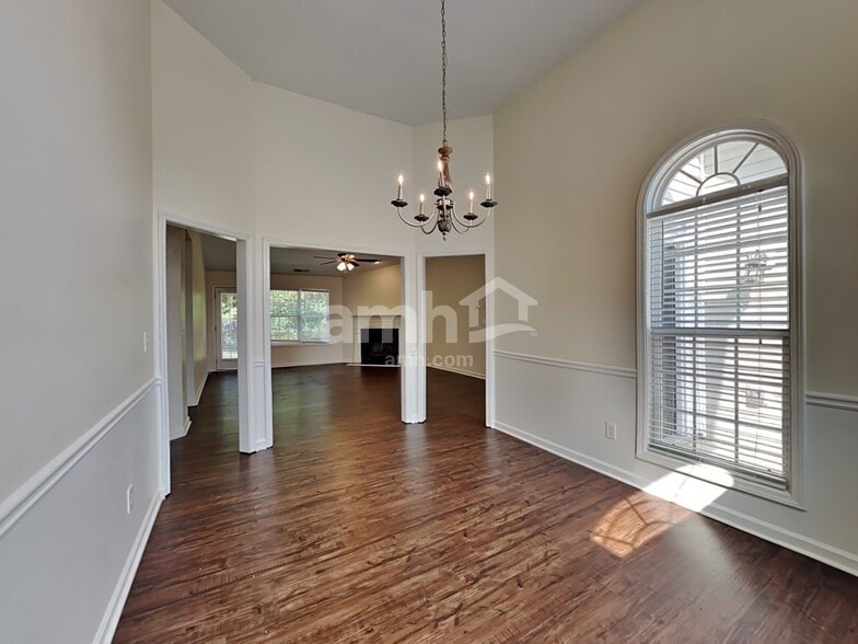 Building Photo - 3805 Hawk Tail Drive