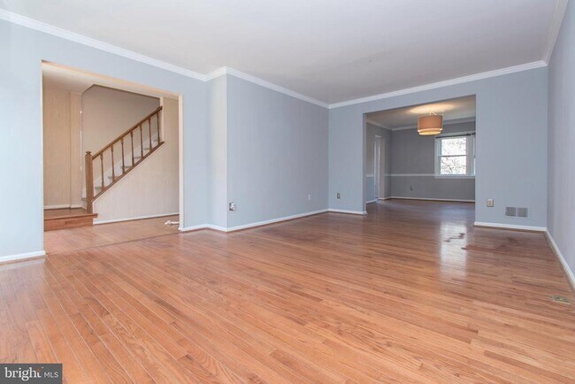 Building Photo - 48 Pontiac Way