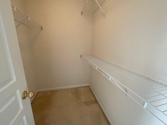 Building Photo - 3248 Bromley Ln