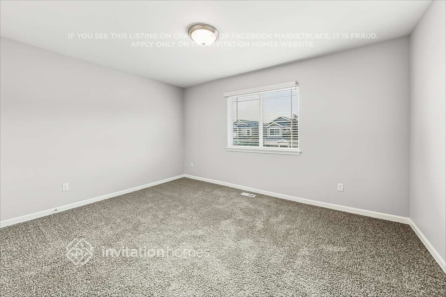 Building Photo - 7624 Kodiak Ave NE