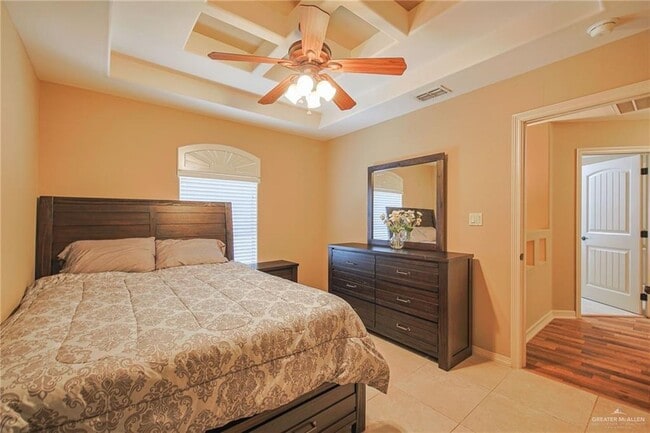 Building Photo - 30 S 48th Ln