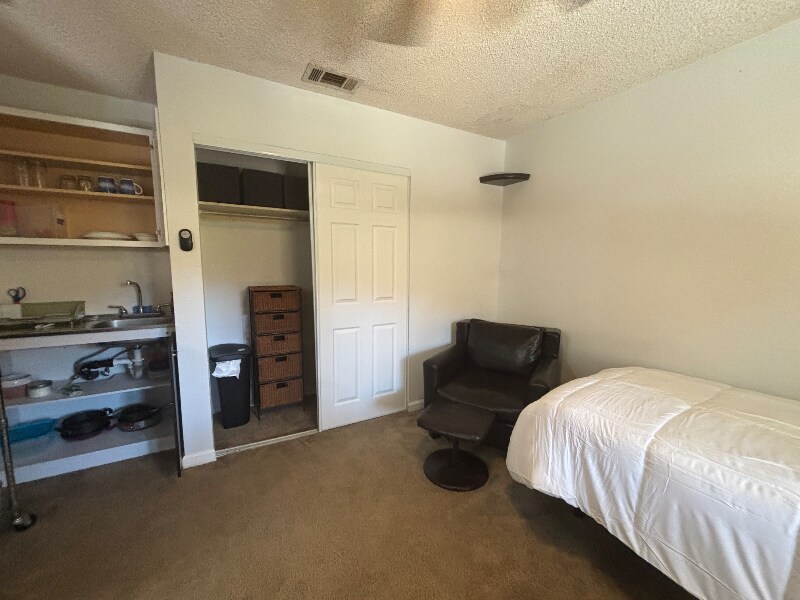 Building Photo - 23692 Lemon Ave