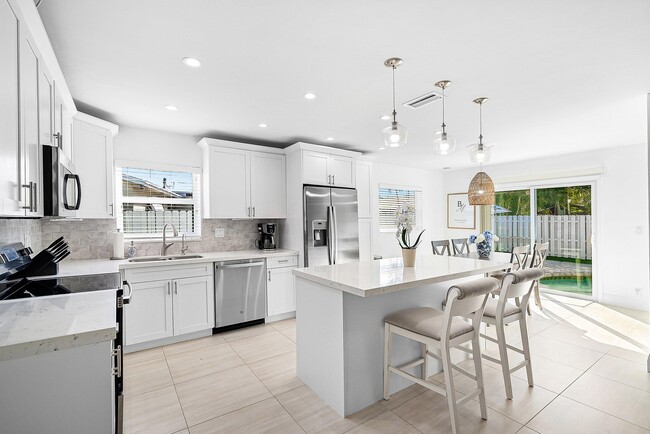 Building Photo - 124 Oregon Ln