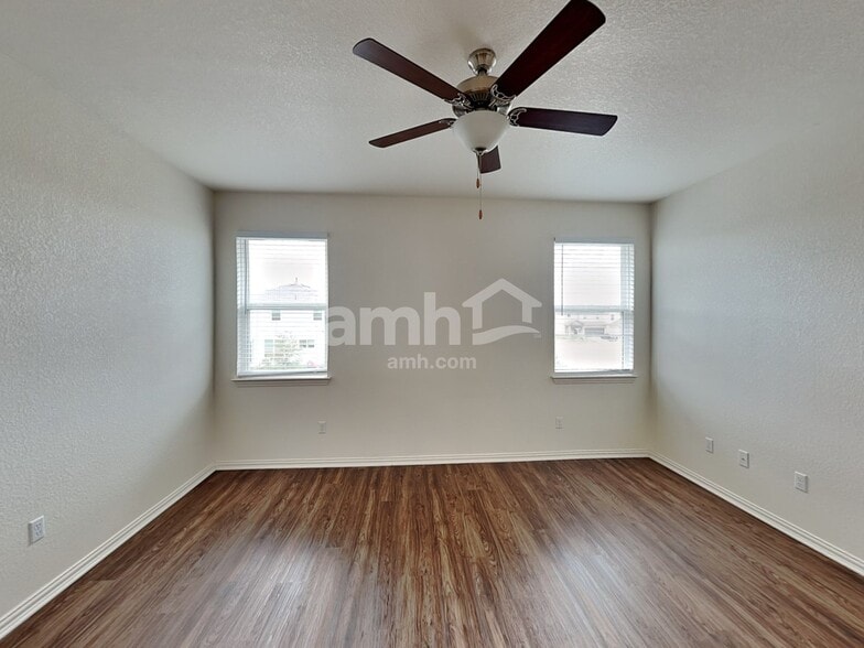 Building Photo - 2735 Geronimo Creek