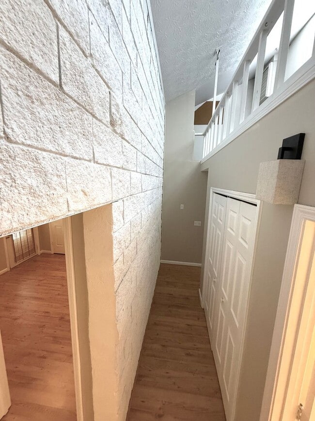 Building Photo - 3 Bedroom Townhome located walking distance to Downtown Woodstock!