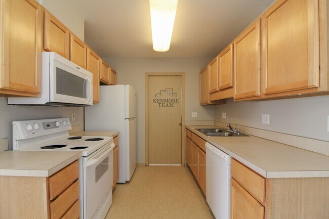 Building Photo - 3 Bedroom, 2 Bath Home in Kennewick