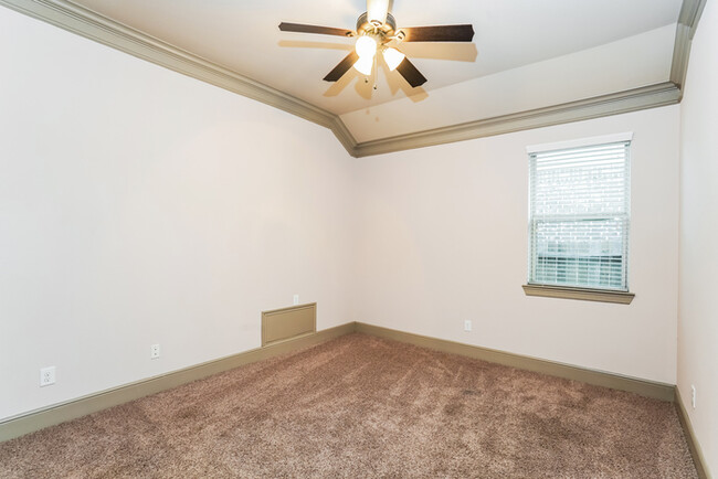 Building Photo - Discover Your Dream Home in Cypress, TX