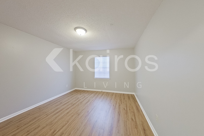 Building Photo - 5721 Old Hickory Rd