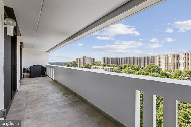 Building Photo - 6101 Edsall Rd