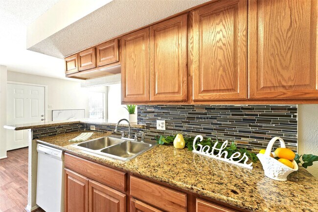 Building Photo - 6633 W Airport Blvd