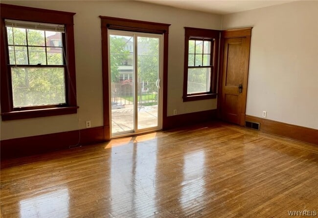 Building Photo - 296 Sterling Ave