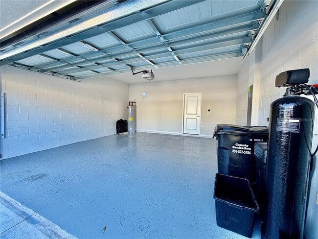 Building Photo - 19672 Shady Oak Dr