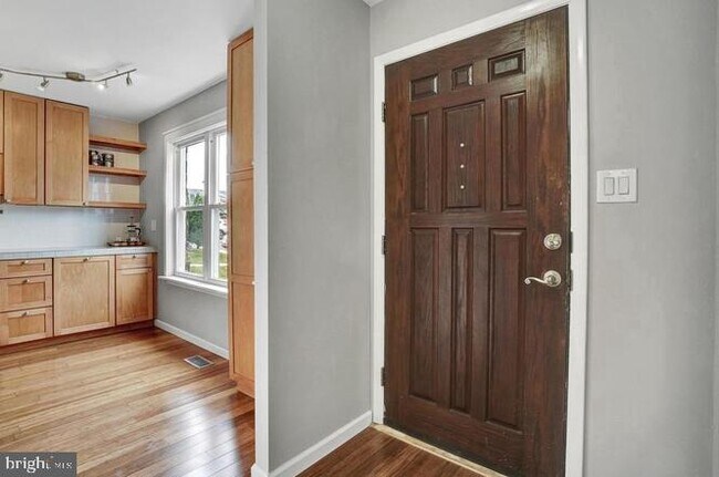 Building Photo - 94 Blueridge Ct