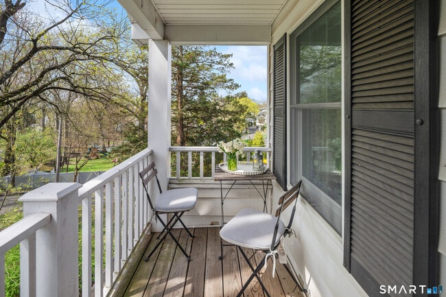 Building Photo - 13 Birch St