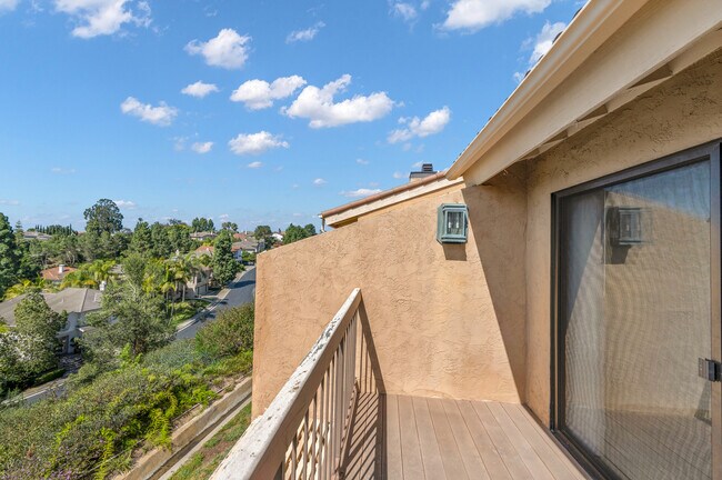 Building Photo - 2579 Caminito Muirfield