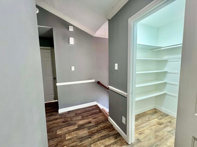 Building Photo - 19514 Azalea Valley Dr