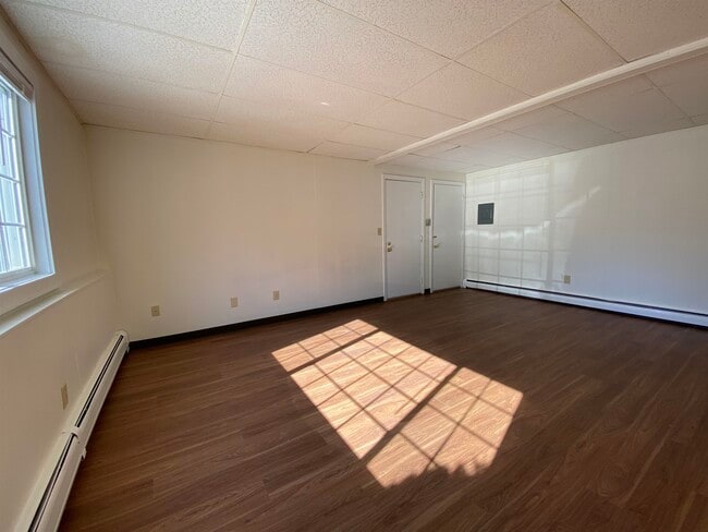 Building Photo - 3861 Brown Ave