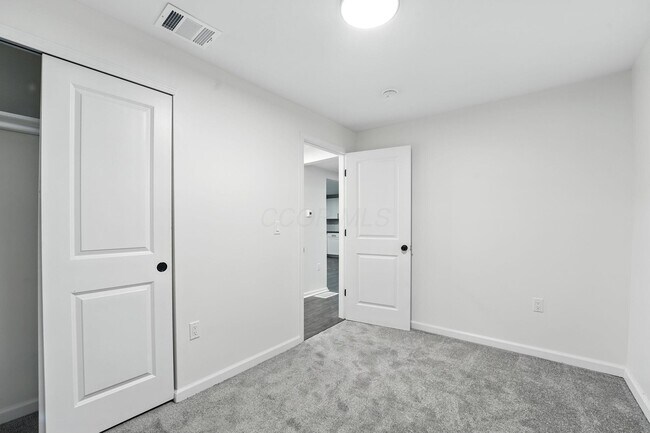 Building Photo - 354 Fernhill Ave