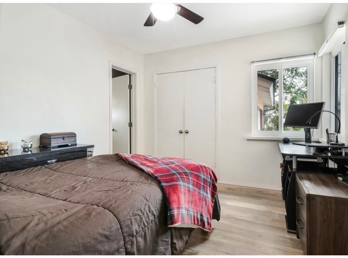 Building Photo - 10100 Sophia Ave