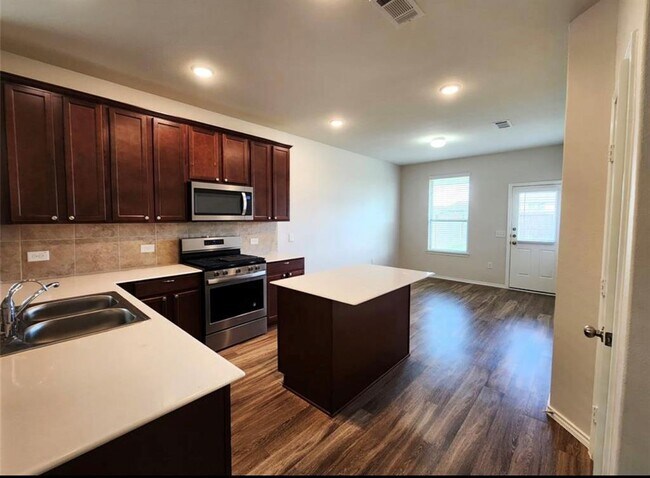Building Photo - 24106 Silver Sunset Ln
