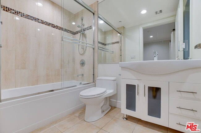 Building Photo - 918 S Wooster St