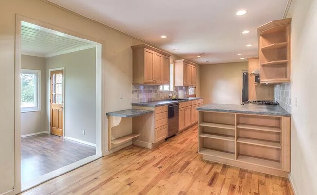 Building Photo - 3842 S Trenton Ave