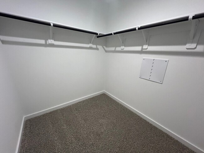 Building Photo - 1107 Fringed Bluestar Dr