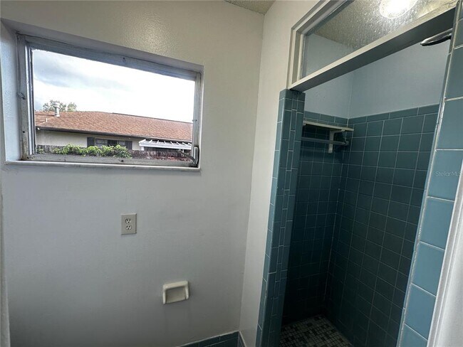 Building Photo - 708 Bahia Cir
