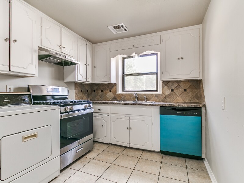 Building Photo - 3612 Firethorn Dr