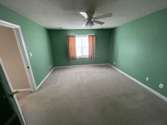 Building Photo - 3 Bedroom 2 Bath Single Family House in Carriage Run Subdivision - Cul de Sac location