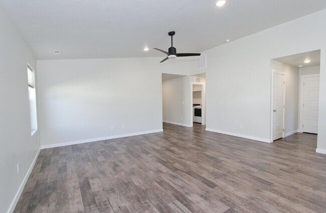 Building Photo - 2255 N Blue Marsh Wy
