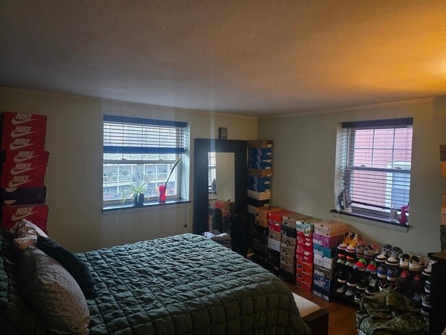 Building Photo - 520 Talbot Ave