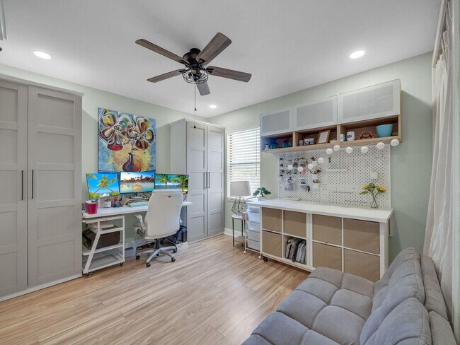 Building Photo - 8703 Club Estates Way