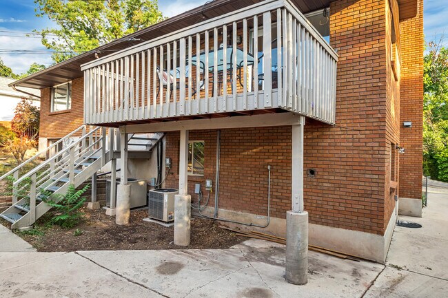 Building Photo - 2551 Elm Ave