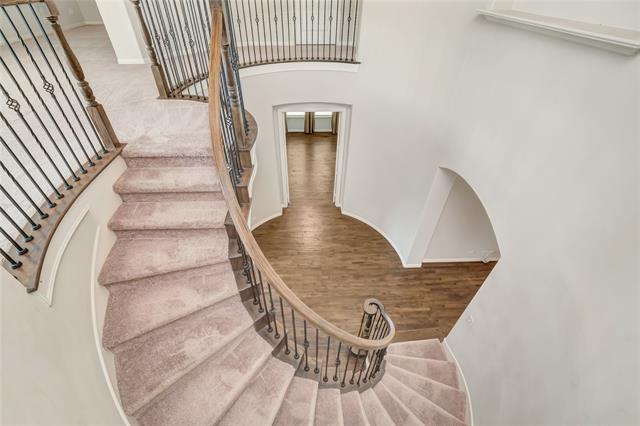 Building Photo - 112 Crestbrook Dr