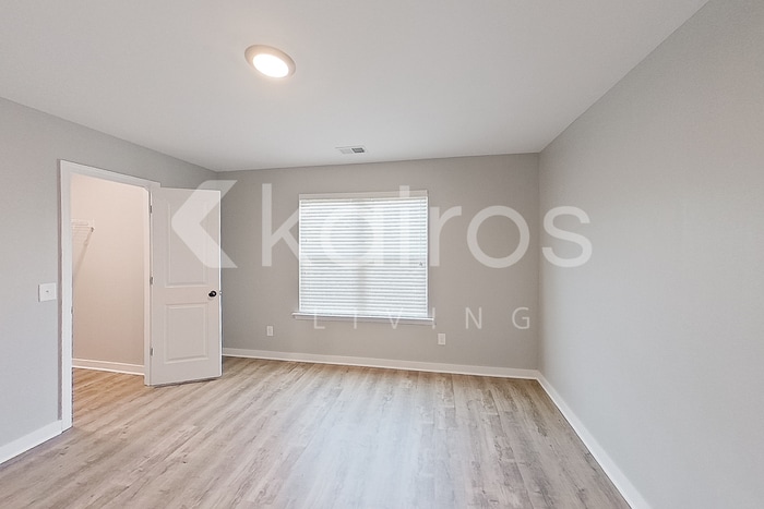 Building Photo - 126 Hughes Dr