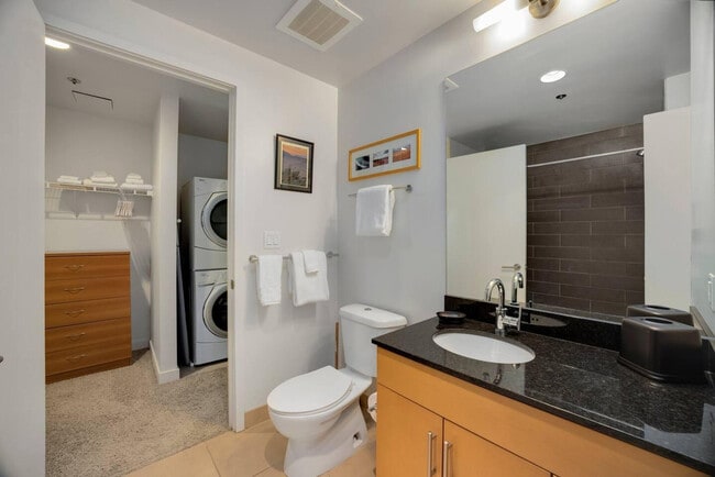 Building Photo - 930 15th St