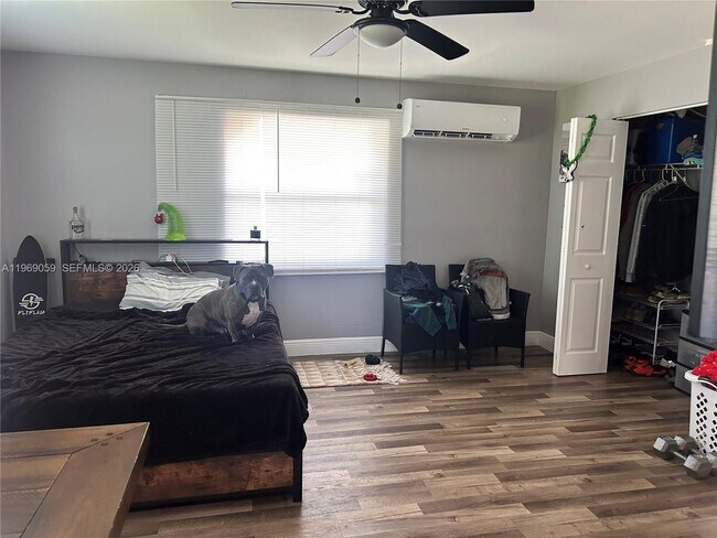 Building Photo - 3633 SW 12th Ct