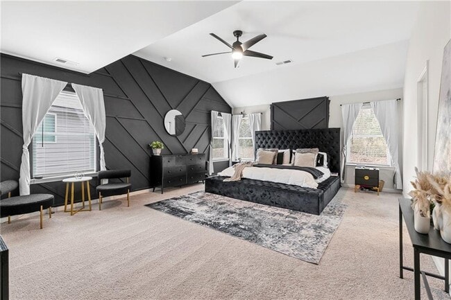 Building Photo - 715 River Gdns Dr