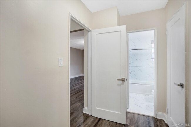 Building Photo - 105-24 64th Rd