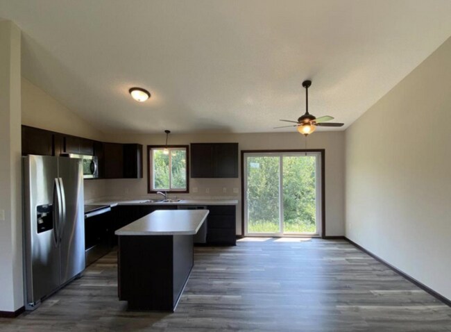 Building Photo - 2339 8th Ln SE