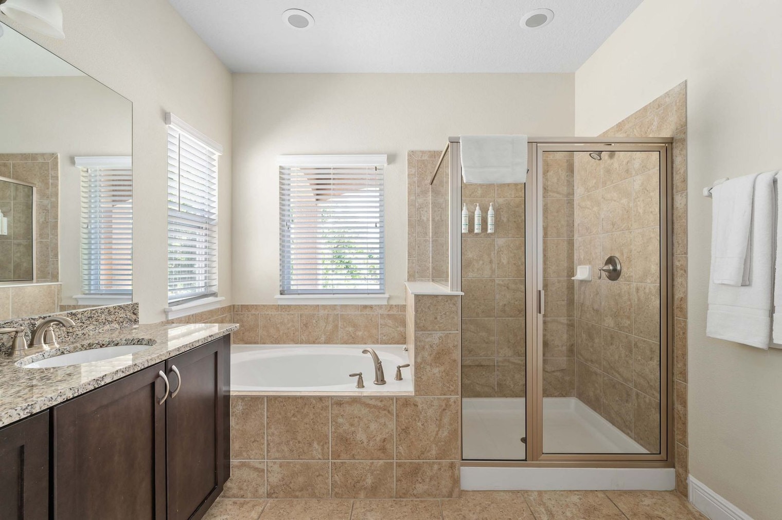 Building Photo - 909 Desert Mountain Ct