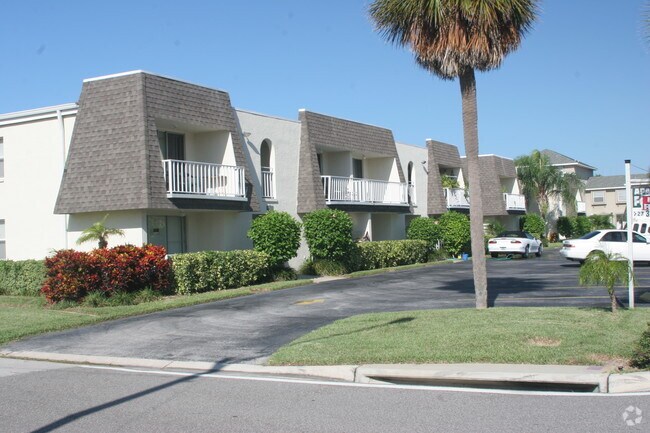 Primary Photo - Palm Garden Apartmets